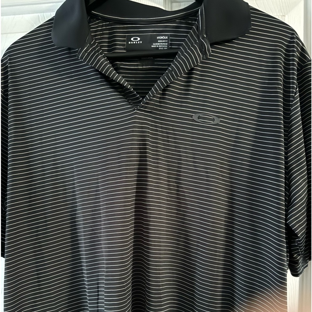 Oakley dry fit golf shirt